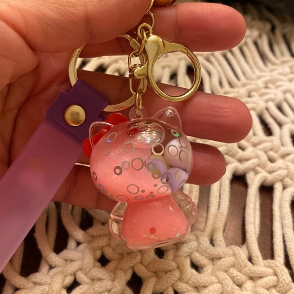 Hello Kitty Boba Keychain - Picture 2 of 5